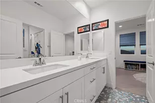 25015 Shady Birch Ct, Santa Clarita, CA 91387 - Photo 32