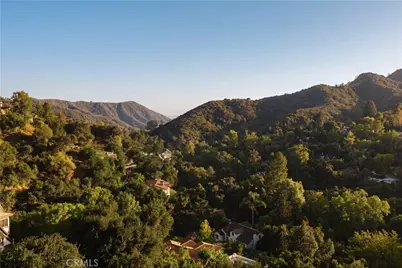 2791 Saint Gregory Road, Glendale, CA 91206 - Photo 8