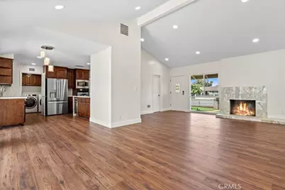 7942 De Soto, Canoga Park, CA 91304 - Photo 8