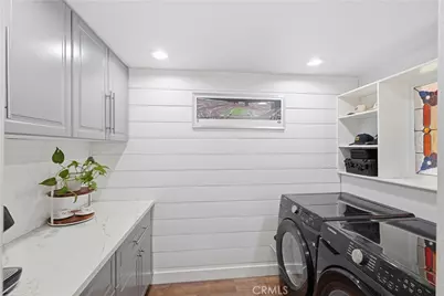 24335 Jennifer Place, Newhall, CA 91321 - Photo 12