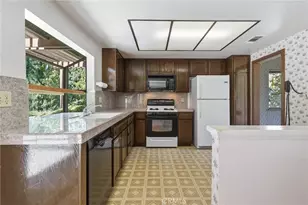2852 Ian, Simi Valley, CA 93063 - Photo 20