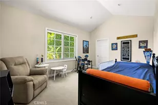 17650 Royce Dr, Encino, CA 91316 - Photo 32