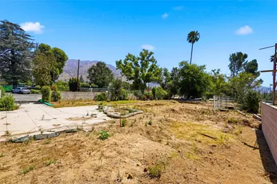 1384 E Calaveras, Altadena, CA 91001 - Photo 4