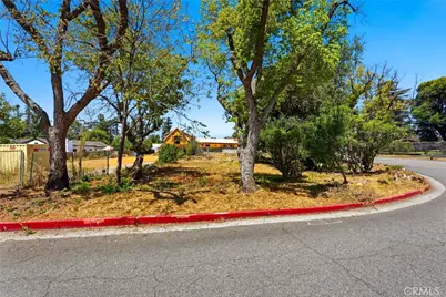 1384 E Calaveras, Altadena, CA 91001 - Photo 18