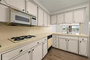 19309 Flowers Ct, Newhall, CA 91321 - Photo 6