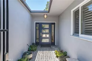 15514 High Knoll Rd, Encino, CA 91436 - Photo 2