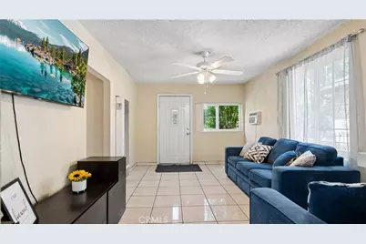11532 Amboy, Los Angeles, CA 91340 - Photo 14