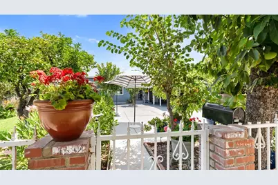 11532 Amboy, Los Angeles, CA 91340 - Photo 6