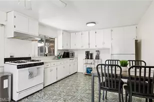 11532 Amboy, Los Angeles, CA 91340 - Photo 16