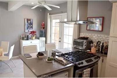 13827 Calvert Street, Los Angeles, CA 91401 - Photo 10