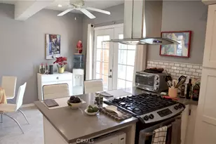 13827 Calvert St, Los Angeles, CA 91401 - Photo 10