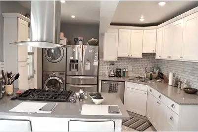 13827 Calvert Street, Los Angeles, CA 91401 - Photo 12