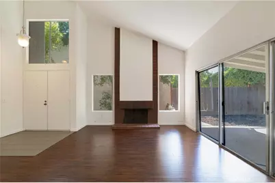8109 Hanna Avenue, Canoga Park, CA 91304 - Photo 4