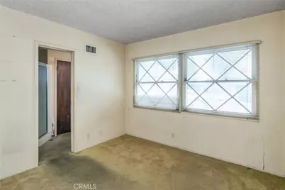16009 Dearborn, Los Angeles, CA 91343 - Photo 12