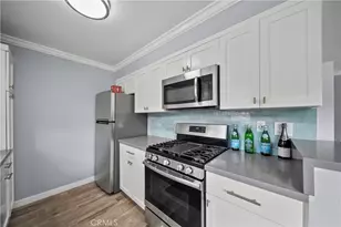 11138 Aqua Vista Street, Studio City, CA 91602 - Photo 2