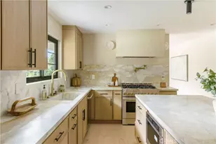 5873 Fairhaven, Woodland Hills, CA 91367 - Photo 10
