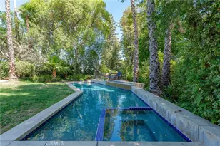 4956 Hood Dr, Woodland Hills, CA 91364 - Photo 32