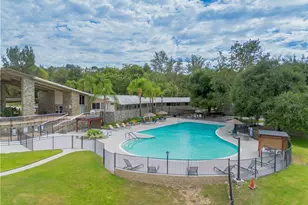 19722 Ave Of The Oaks, Newhall, CA 91321 - Photo 36