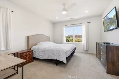 22760 Harmony Drive, Saugus, CA 91350 - Photo 32