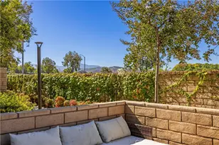 22760 Harmony Dr, Saugus, CA 91350 - Photo 42