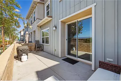 22760 Harmony Drive, Saugus, CA 91350 - Photo 40