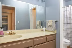 14905 Simonds St, Los Angeles, CA 91345 - Photo 12