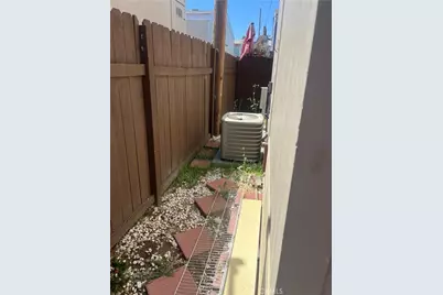 7560 Woodman Pl Spc#52, Van Nuys, CA 91405 - Photo 16