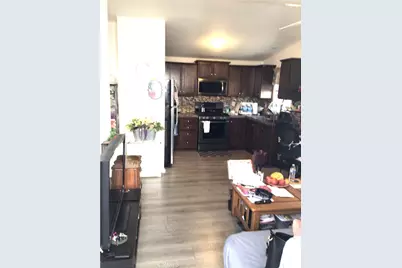 7560 Woodman Pl Spc#52, Van Nuys, CA 91405 - Photo 8