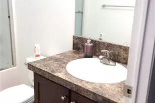 7560 Woodman Pl Spc, Van Nuys, CA 91405 - Photo 12