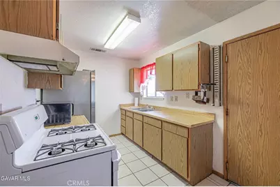 8119 Walpole Avenue, California City, CA 93505 - Photo 12