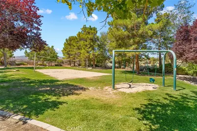 41901 Calle Clarita, Lancaster, CA 93536 - Photo 8