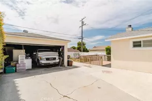 1926 Thoreau St, Los Angeles, CA 90047 - Photo 34