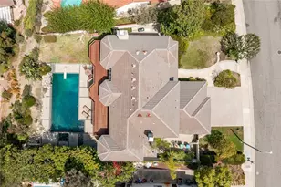 22128 Palais Pl, Calabasas, CA 91302 - Photo 48