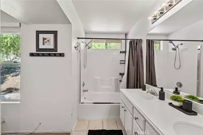 14651 Laurel Court, Canyon Country, CA 91387 - Photo 20
