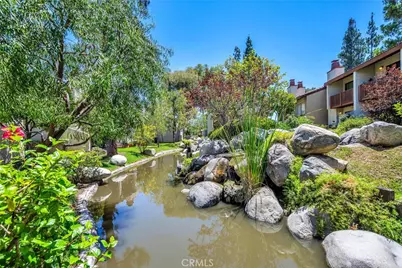 21555 Burbank Boulevard #47, Woodland Hills, CA 91367 - Photo 24