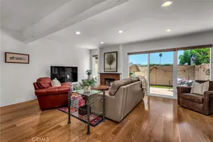 21555 Burbank Blvd, Woodland Hills, CA 91367 - Photo 6