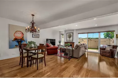 21555 Burbank Boulevard #47, Woodland Hills, CA 91367 - Photo 1