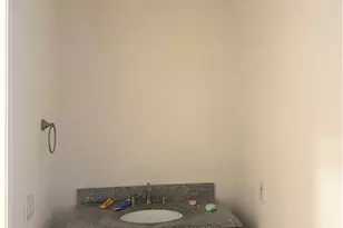 302 S Miraleste, San Pedro, CA 90732 - Photo 2