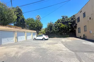 141 N Bonnie Ave, Pasadena, CA 91106 - Photo 12
