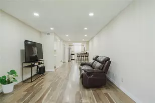 26922 Flo Ln, Canyon Country, CA 91351 - Photo 10