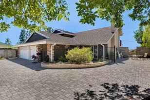 3003 Mesa Verde Dr, Burbank, CA 91504 - Photo 4