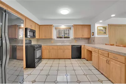 6860 Babcock Avenue, North Hollywood, CA 91605 - Photo 10