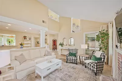10057 Hillview, Chatsworth, CA 91311 - Photo 12