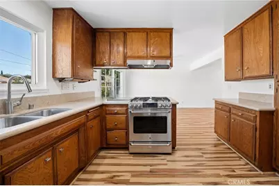 22369 Espuella, Saugus, CA 91350 - Photo 12
