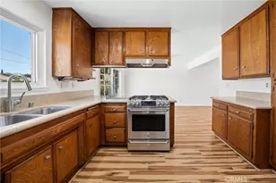 22369 Espuella, Saugus, CA 91350 - Photo 12