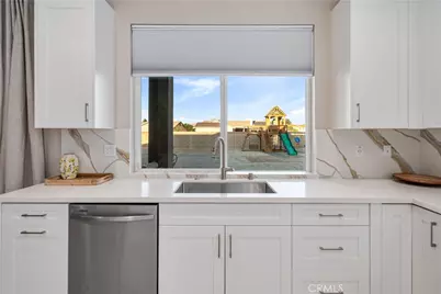 12961 Davona Dale, Apple Valley, CA 92308 - Photo 16