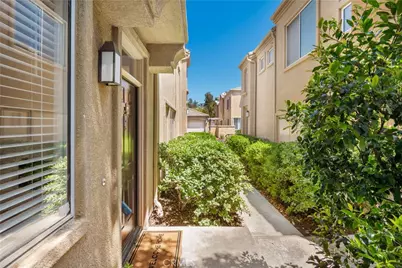 26939 Hillsborough Parkway #20, Valencia, CA 91354 - Photo 22