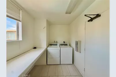 14141 Dickens, Sherman Oaks, CA 91423 - Photo 18