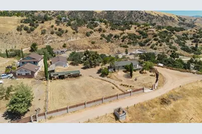 403 Cuddy Canyon Road, Lebec, CA 93243 - Photo 4
