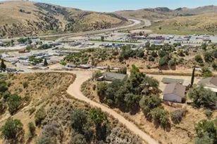 403 Cuddy Canyon Rd, Lebec, CA 93243 - Photo 10